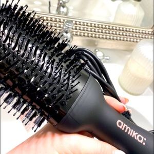Amika Hair Blow Dryer Brush